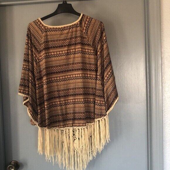 Hayden Los Angeles Women's sweater poncho Aztec southwest Crochet front One Size - Picture 2 of 5
